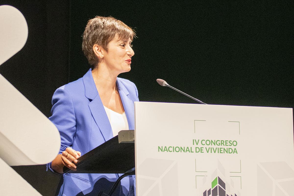 La ministra de Vivienda y Agenda Urbana, Isabel Rodríguez, durante su intervención en el IV Congreso Nacional de Vivienda