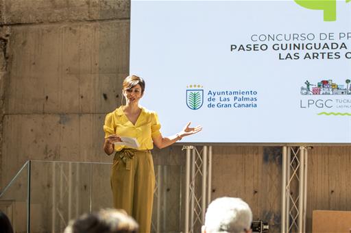 Isabel Rodríguez, ministra de Vivienda y Agenda Urbana, en la Casa de la Arquitectura, en Las Palmas de Gran Canaria